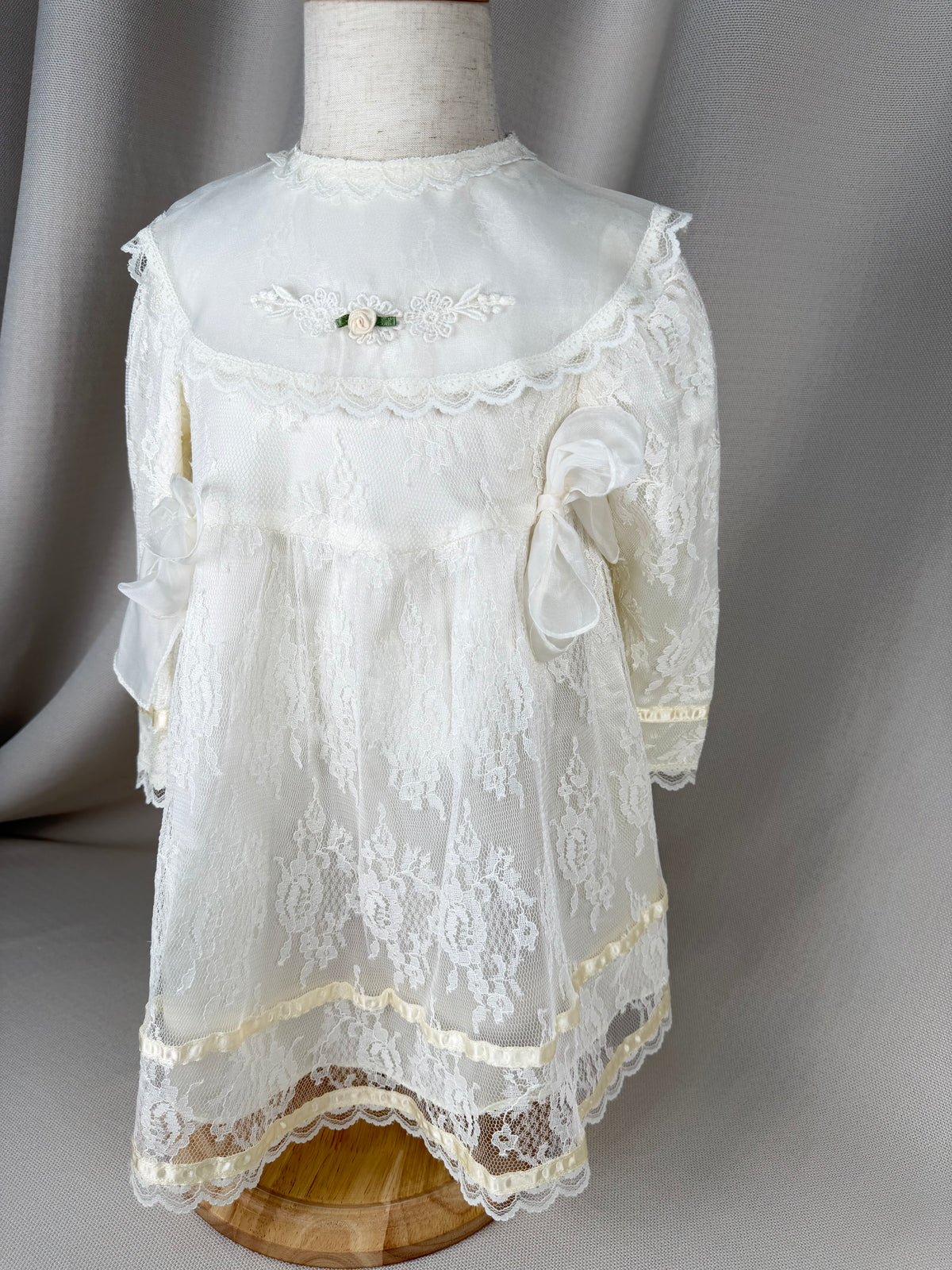 Ivory Rose Garden Lace Dress by Gunne Sax | Dollyque